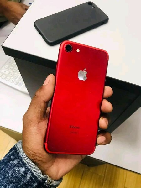 iPhone 7 rouge 128Go
