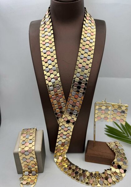 Parure de bijoux en plaqué or