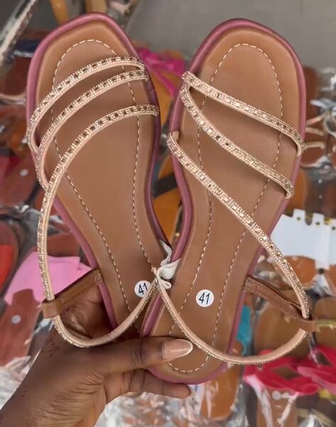 Sandales plates strass femme