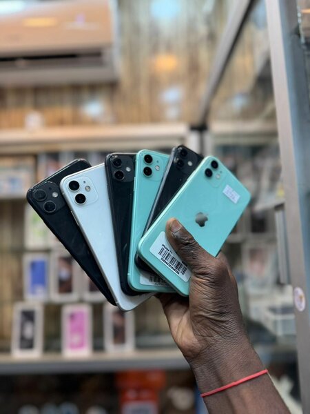 iPhone 11 64giga quasi neuf