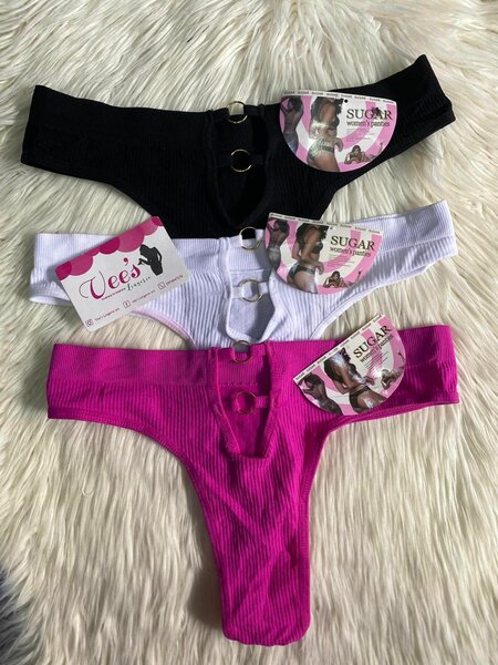 Strings et culottes pour femmes