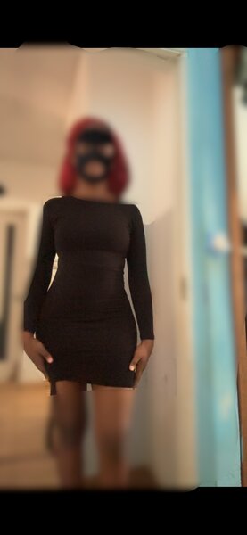 Robe noire moulante élégante