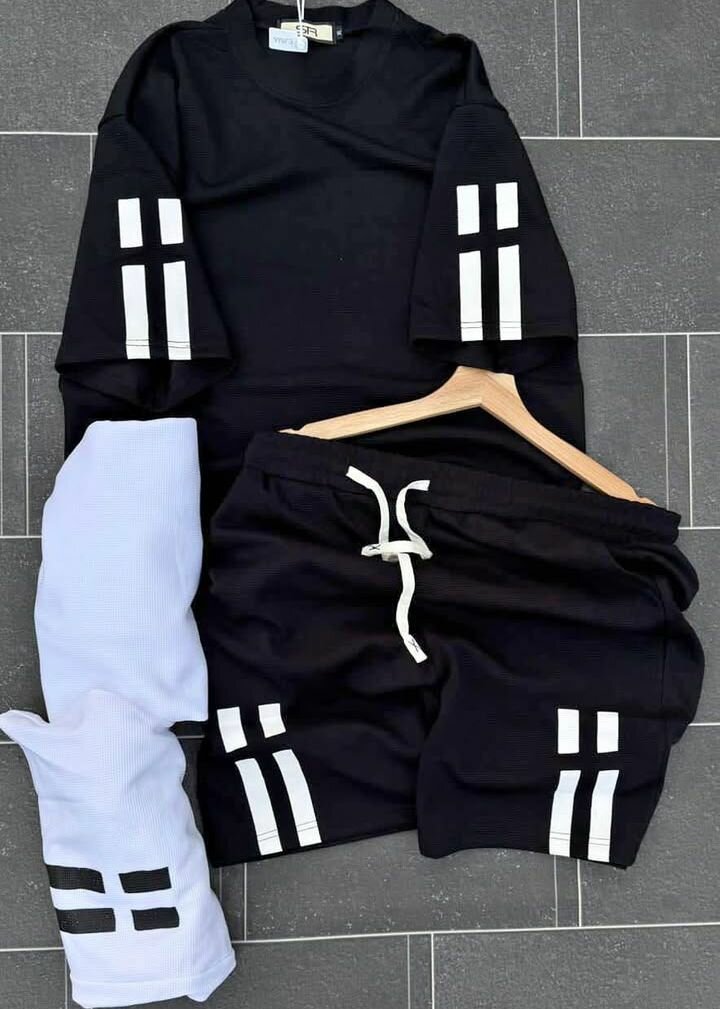 Ensemble de survêtement moderne