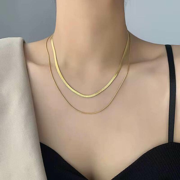 Collier Double Chaîne Élégant