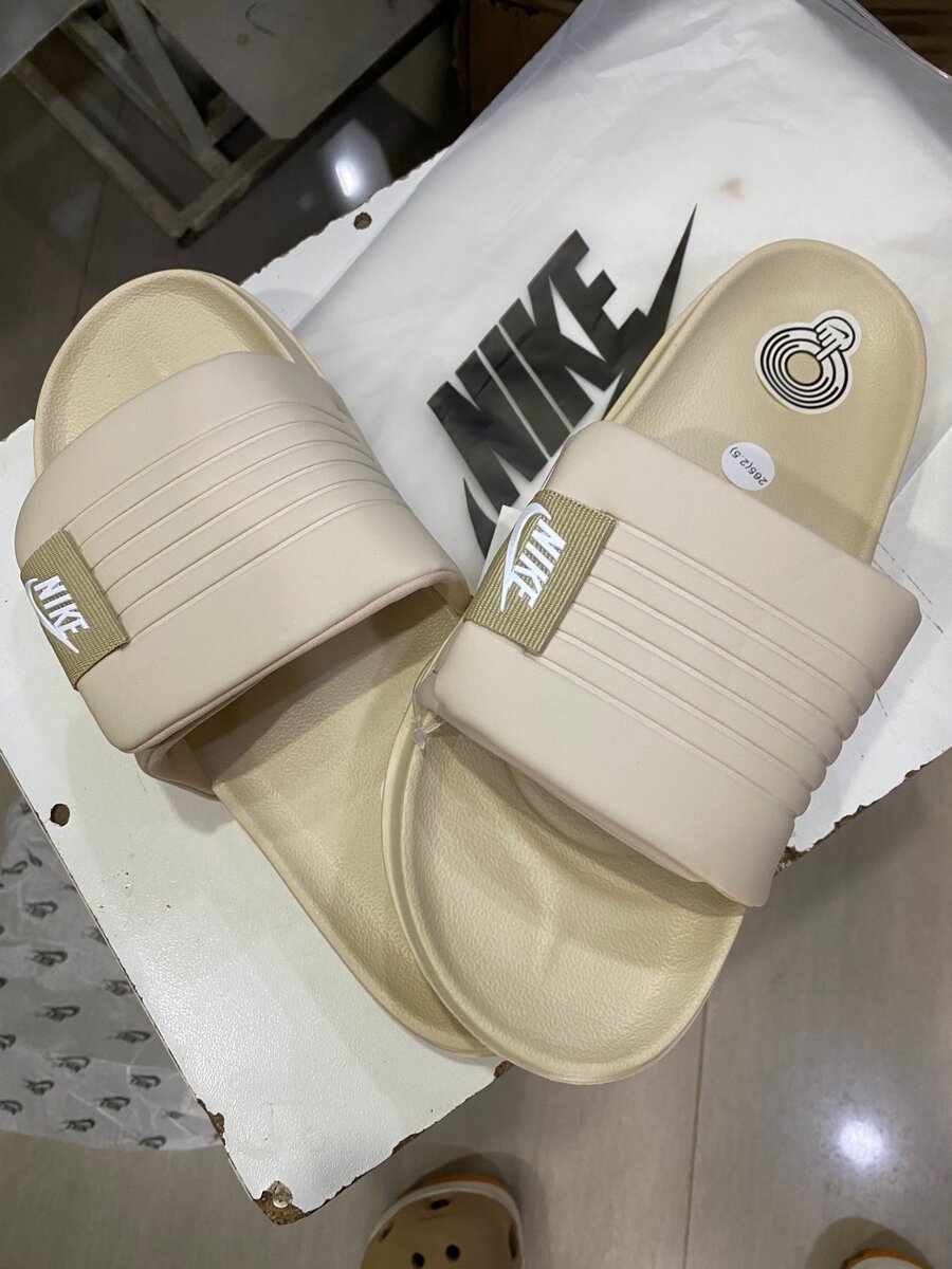 Nike slides
