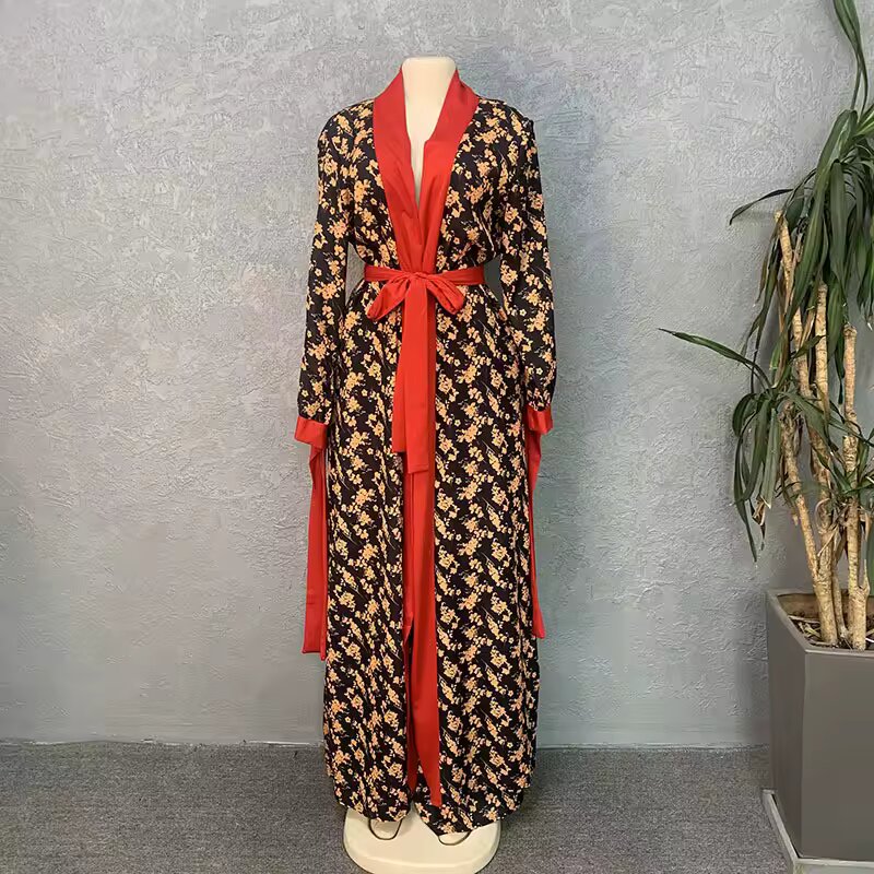 Robe longue kimono floral élégante