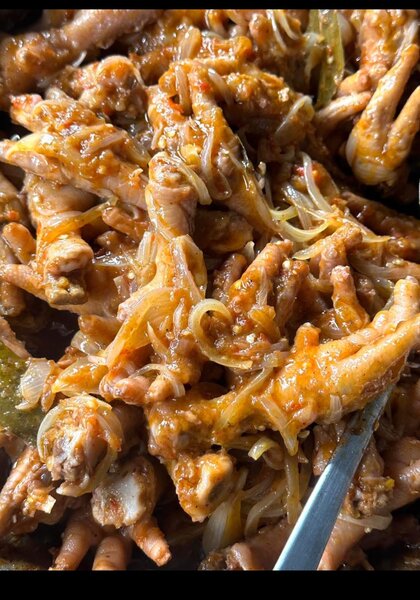 attieke pattes de poulet