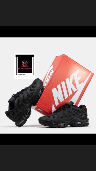 Basket nike tn authentique avec sa boîte