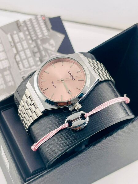 Montre Casio élégante avec bracelet