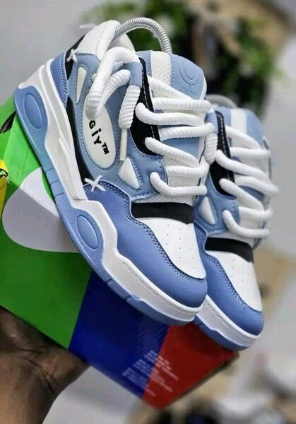 Chaussures homme bleu clair