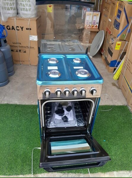 Westpool 4 burner Gas Cooker 50*50 Automatic.