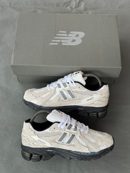 Baskets New Balance Beige 1906