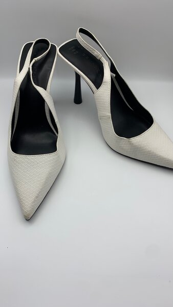 Lovely and quality PRIMARK heel available (NEW)