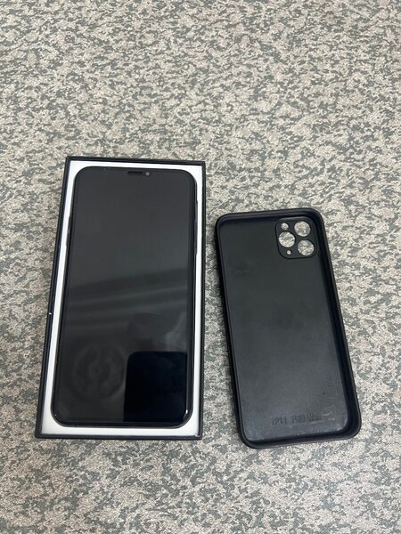 iPhone 11 Pro Max midnight green