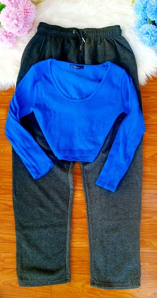 Jogging pants and crop tops