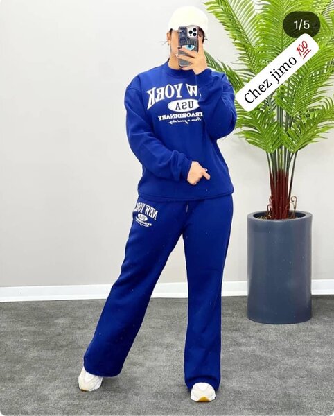 Ensemble sweatshirt bleu