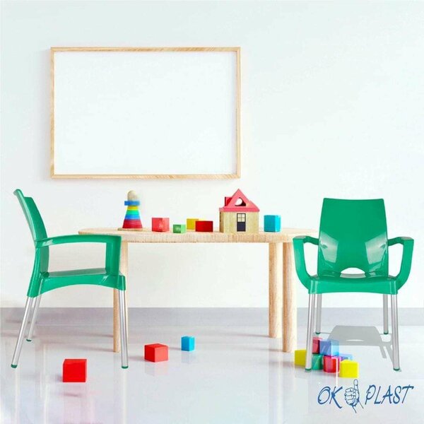 Chaise en fer pour enfant