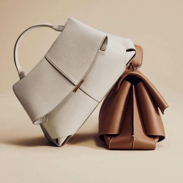 Sac à main en cuir avec cofret