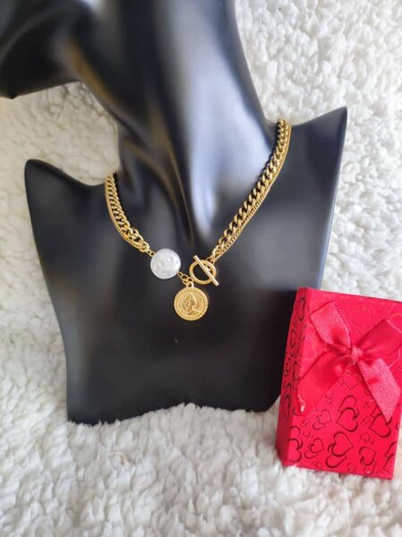 Collier chaîne dorée chic