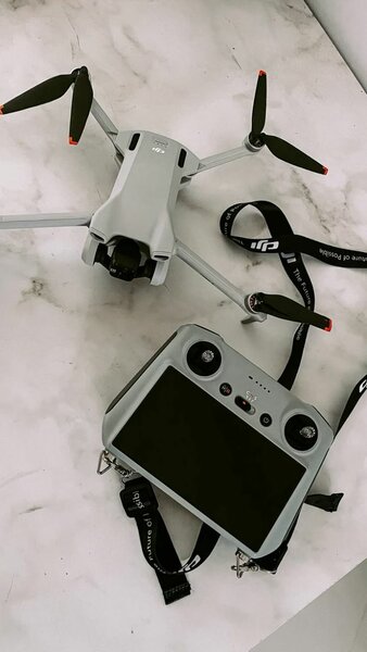 Drone DJI avec télécommande