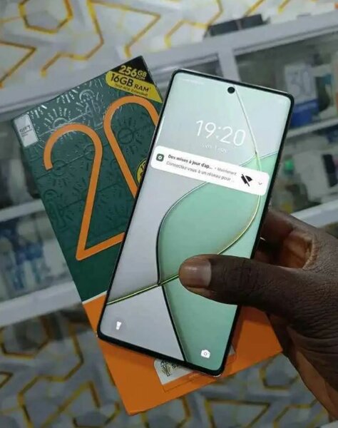 Tecno spark 20 pro+ 16Go/256Go