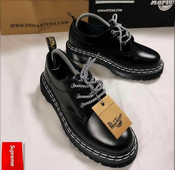Chaussures en cuir Dr. Martens