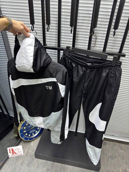 Ensemble de Survêtement Noir et Blanc