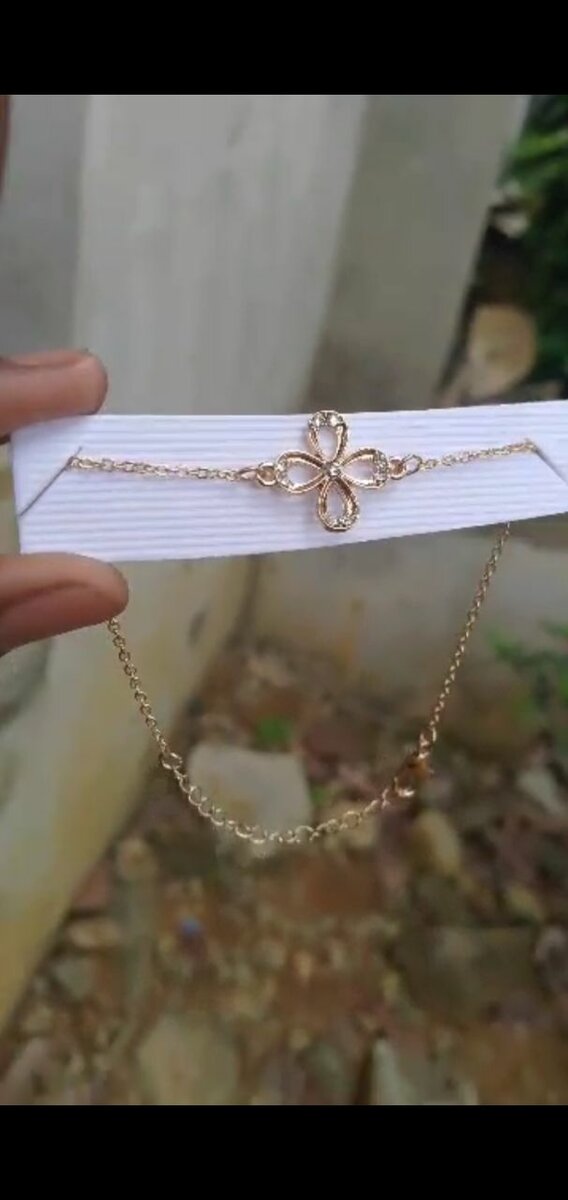 Bracelet en or avec cristal