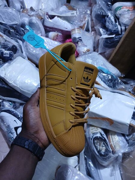 Baskets colorées tendance