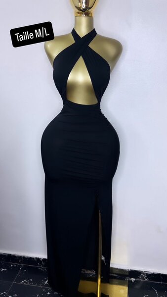 Robe noire élégante pour femme