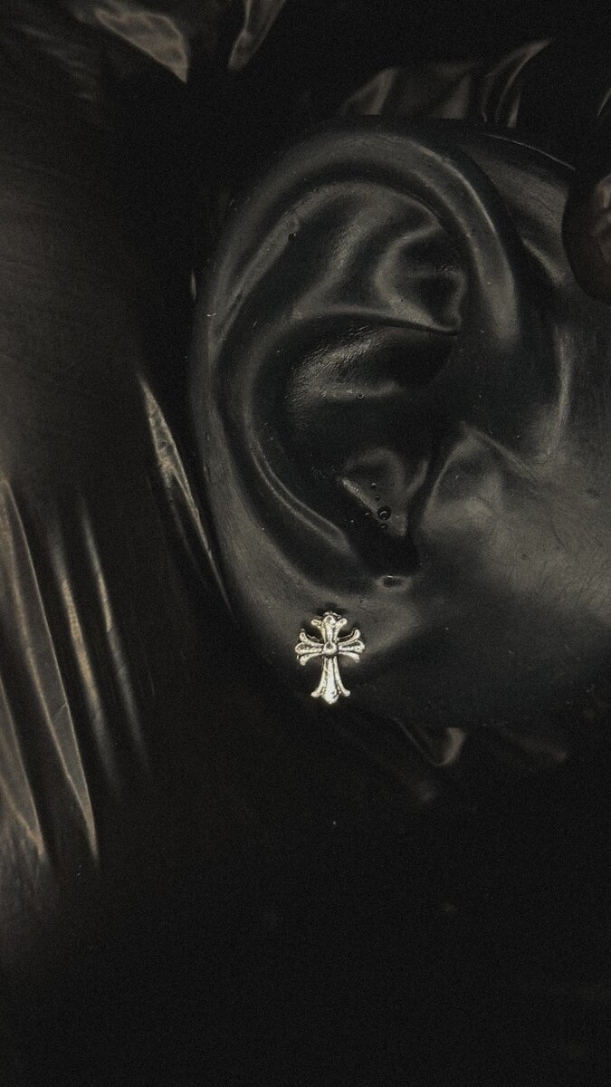 BOUCLE POUR OREILLE PERCÉES