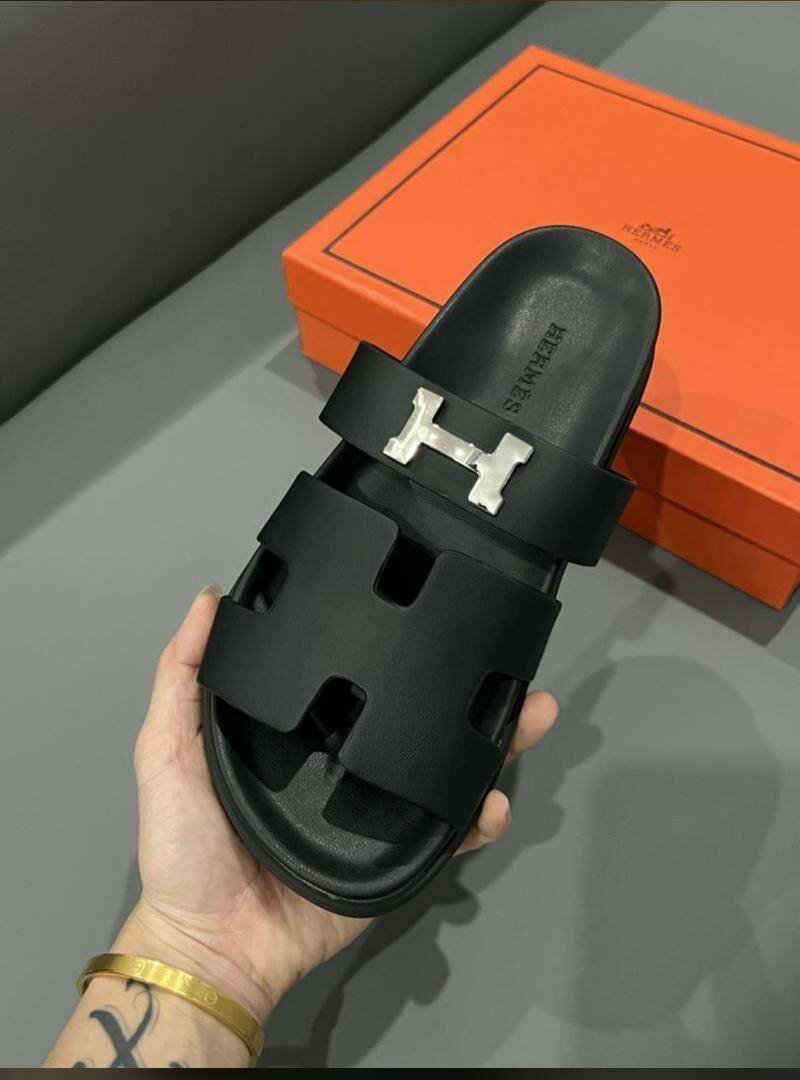 Sandales en cuir noir Hermès