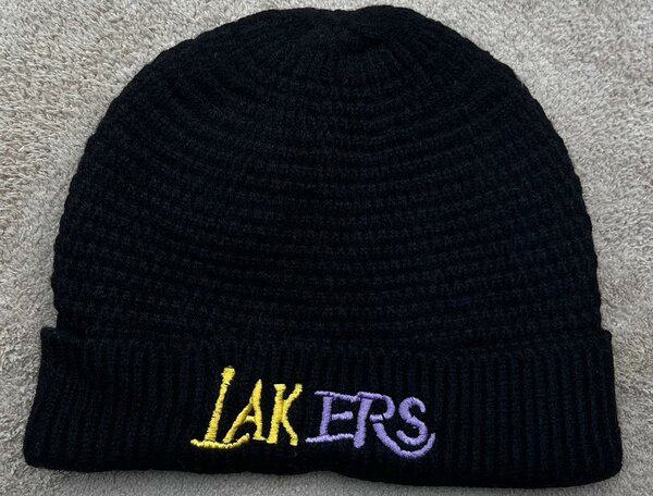 Bonnet "Lakers" noir