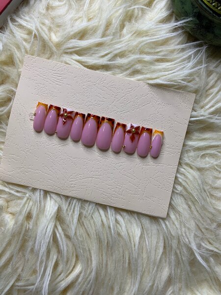 Elegant Pink False Nails