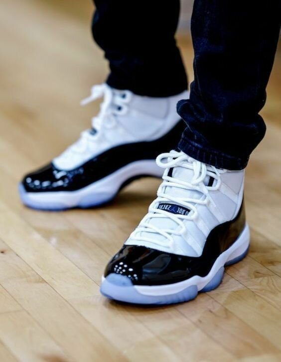 Jordan11 sneaker