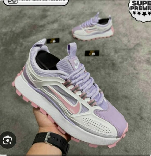 Baskets violettes tendance