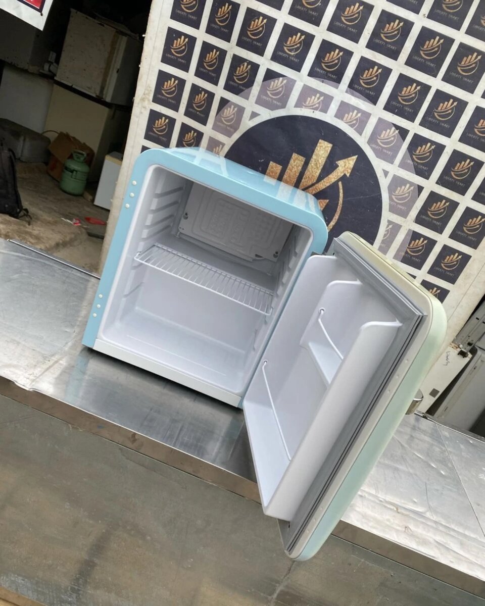 Fresh and neat German fridge