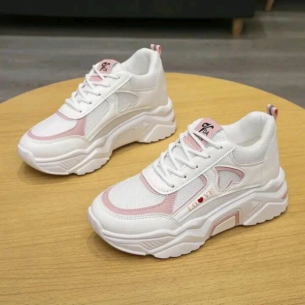 Chaussures de sport blanches pour femmes
