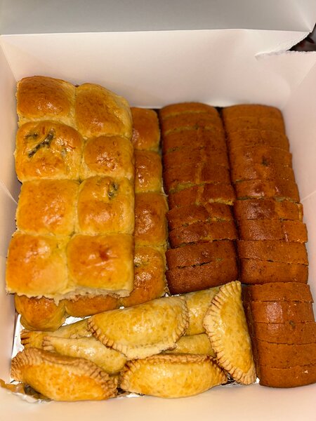 Cake pastel et pain fourré