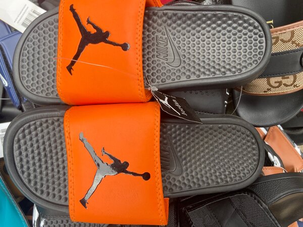 Claquettes confortables Nike