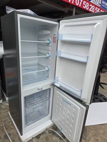 Réfrigérateur combiné moderne