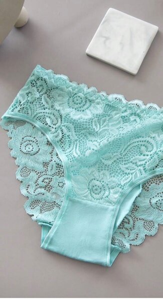 Lot de 03 Culottes en dentelle