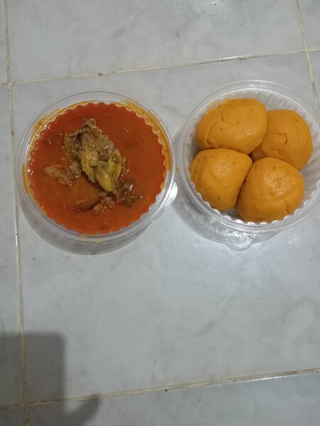 Foufou sauce et poulet