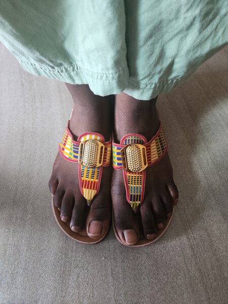 Sandales en cuir et tongs légères