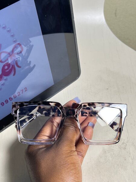 Lunettes de soleil transparentes à imprimé léopard