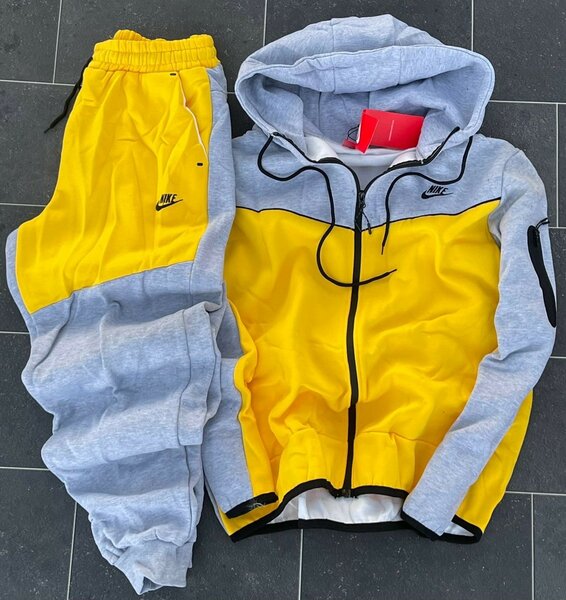 Survêtement Nike jaune et gris