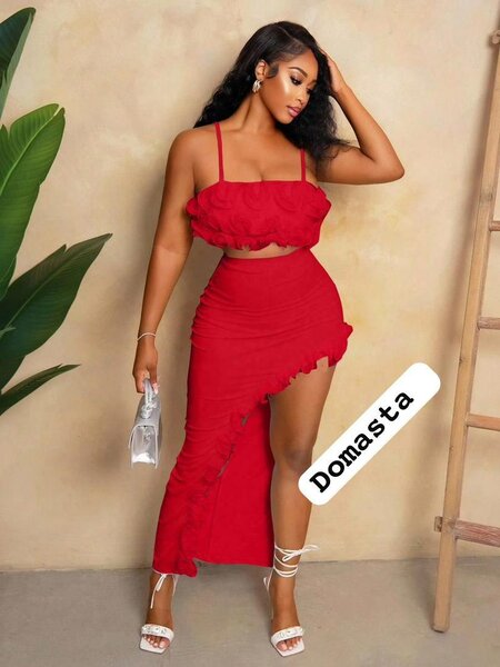 Ensemble jupe et crop top rouge