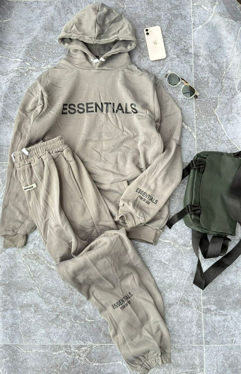 Ensemble de survêtement Essentials