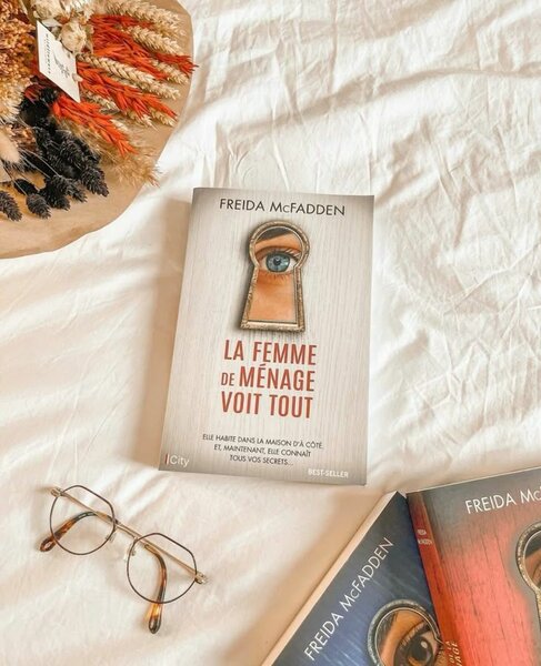 La femme de ménage voit tout