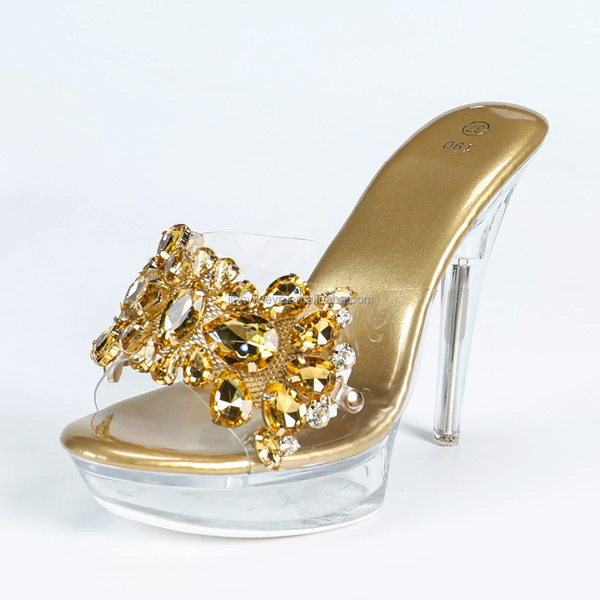 Sandales à talons ornées